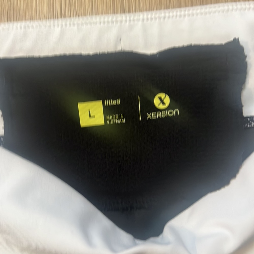 Womens Xersion Cropped Athletic Legging Size: L - Picture 3 of 11
